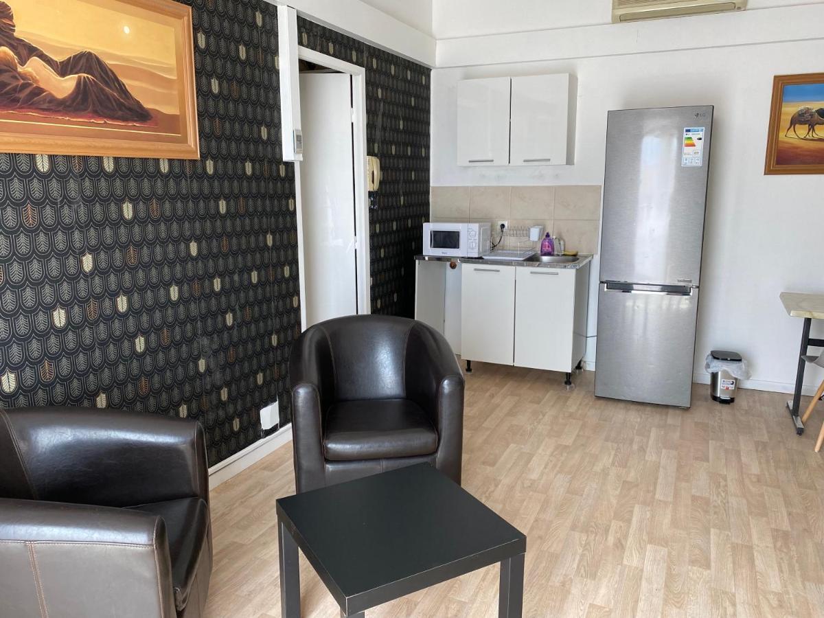 Hotel De Thau Мез Екстер'єр фото