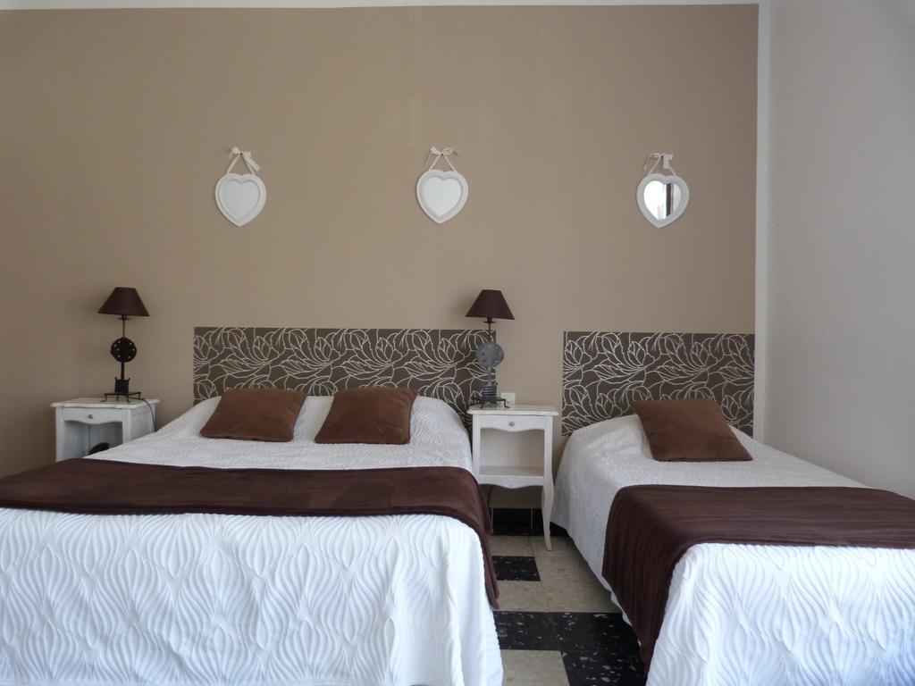 Hotel De Thau Мез Номер фото